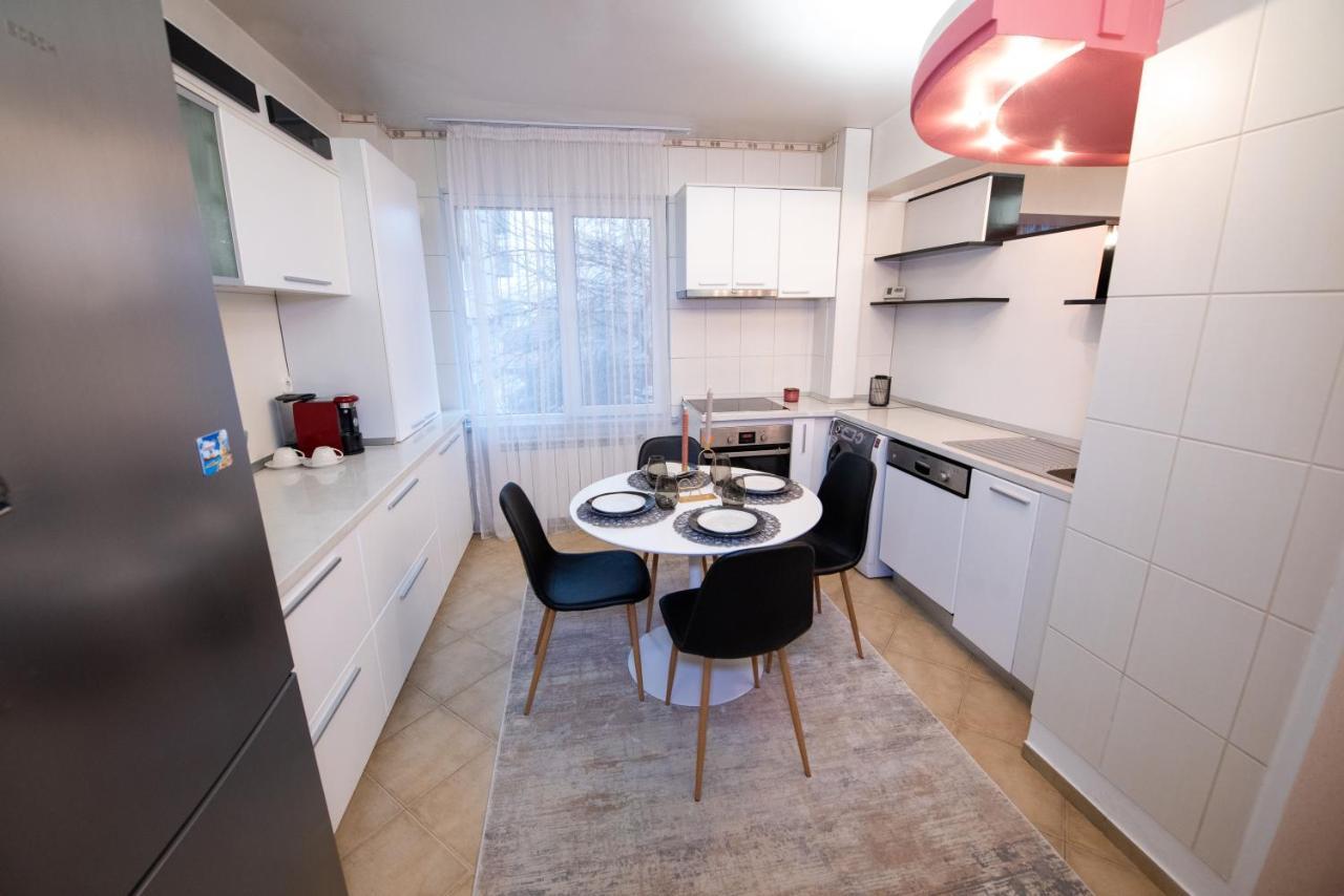 Cozy Apartment In Suceava Exterior foto
